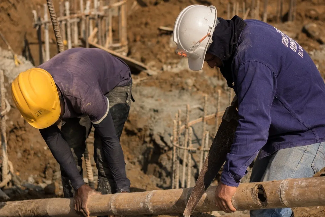 Plan Padrino y mano de obra a clase