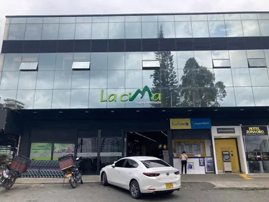 Supermercados La Cima y Ara